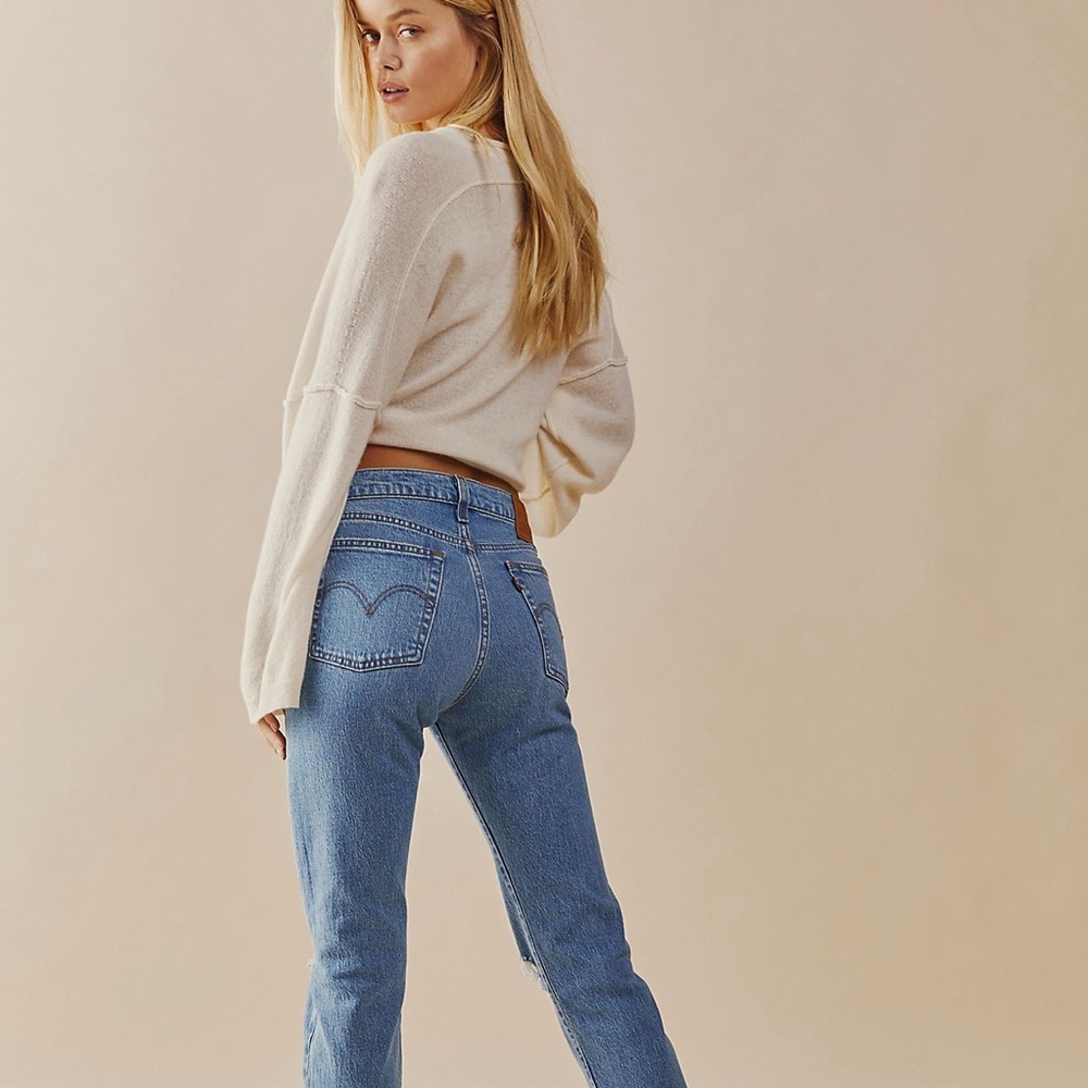 Levi’s Premium Wedgie Jean | High Rise | Size 31 - Picture 4 of 13